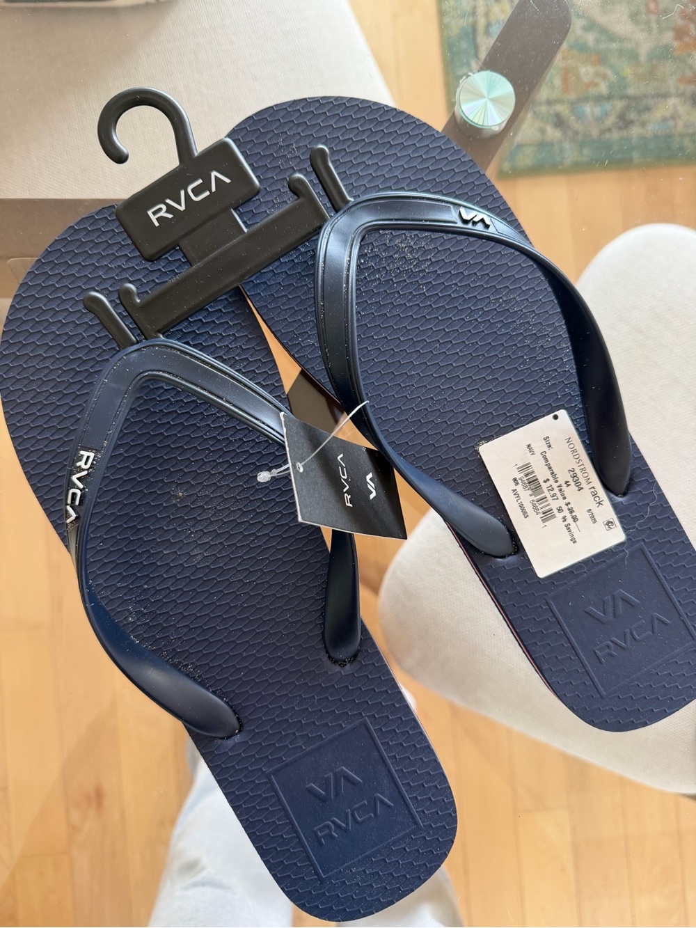 Men’s RVCA flip flops